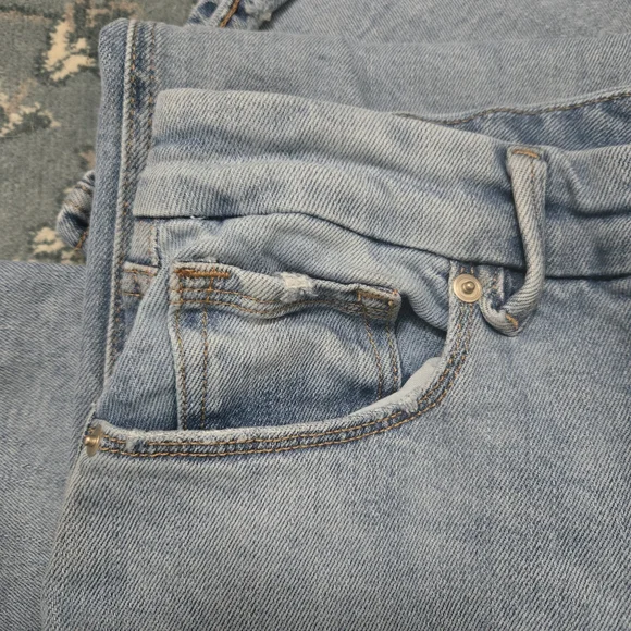 Good American Denim Wide Leg Jeans - Picture 4 of 9